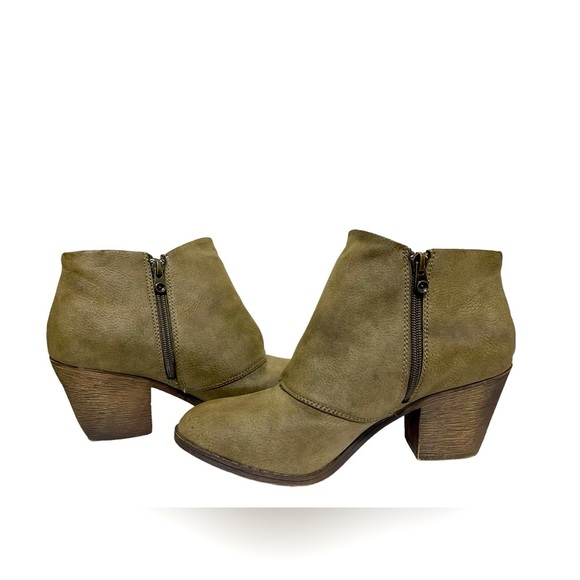 🌼NEW BLOWFISH WOMENS GREEN FAUX LEATHER BOOTIES. - Picture 7 of 13